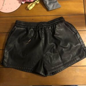 Venti6 faux leather shorts